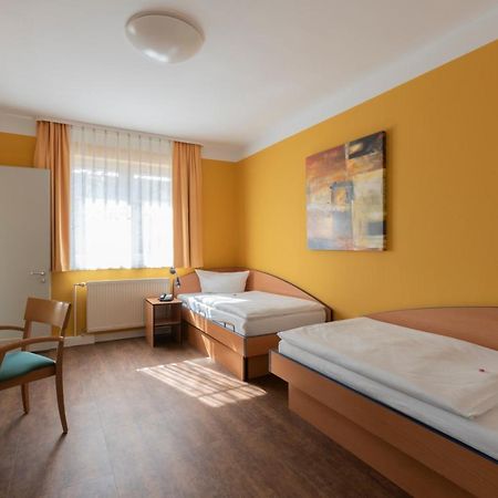 Hotel Mit-Mensch Βερολίνο Εξωτερικό φωτογραφία