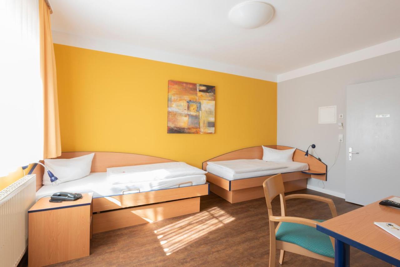 Hotel Mit-Mensch Βερολίνο Εξωτερικό φωτογραφία