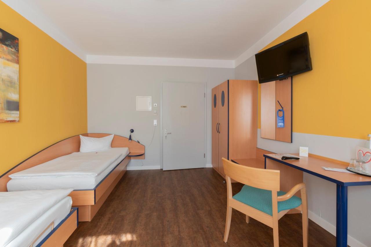 Hotel Mit-Mensch Βερολίνο Εξωτερικό φωτογραφία