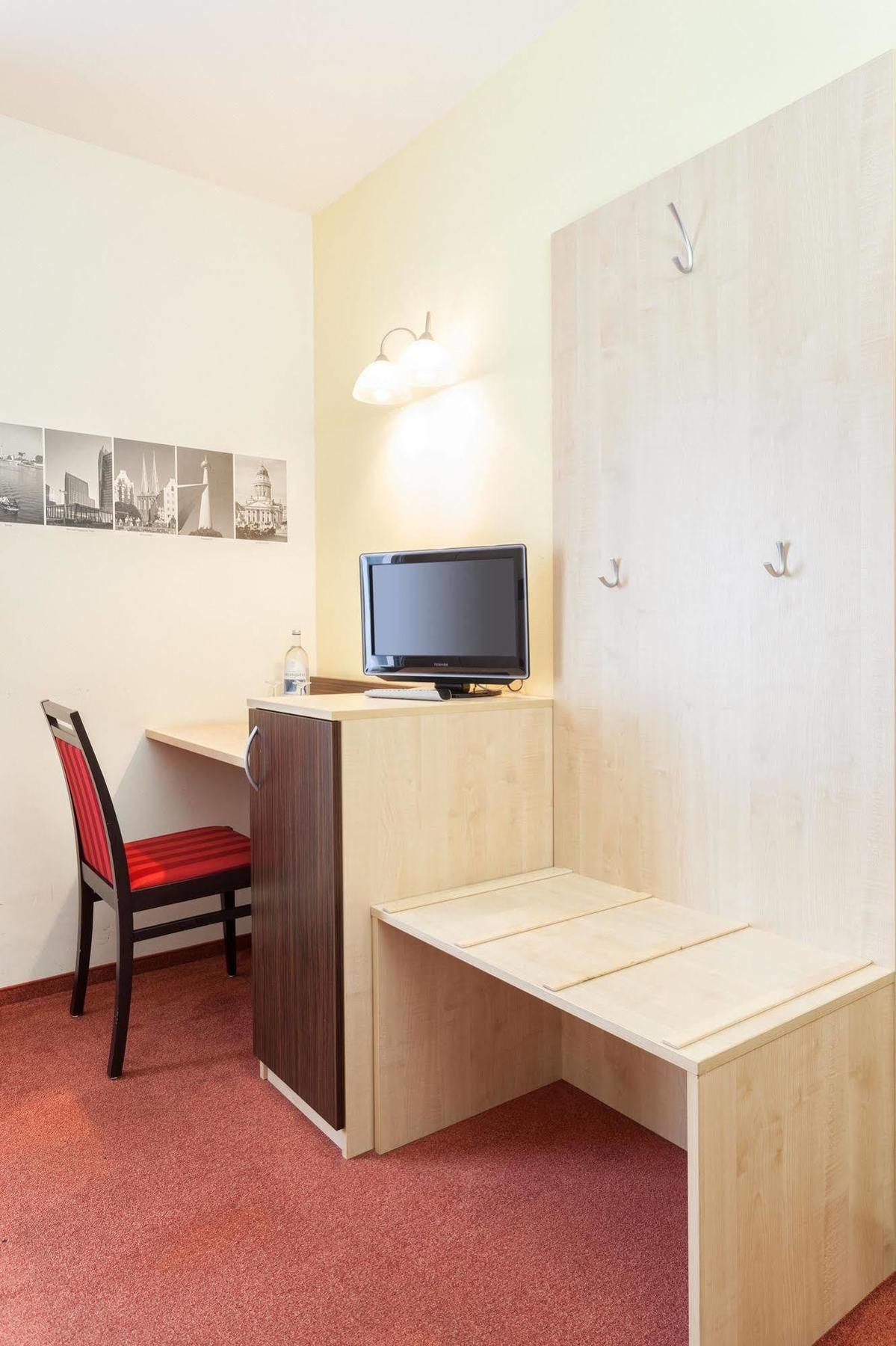 Hotel Mit-Mensch Βερολίνο Εξωτερικό φωτογραφία