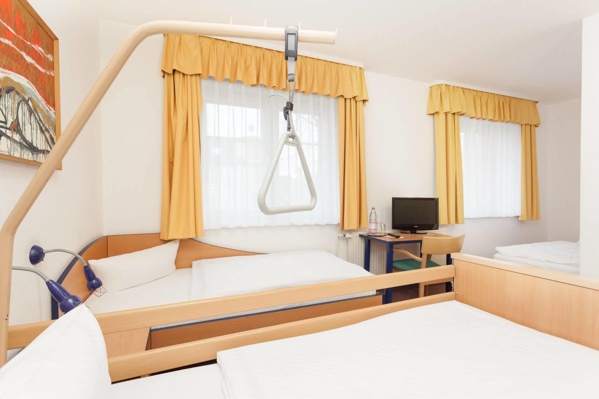 Hotel Mit-Mensch Βερολίνο Εξωτερικό φωτογραφία