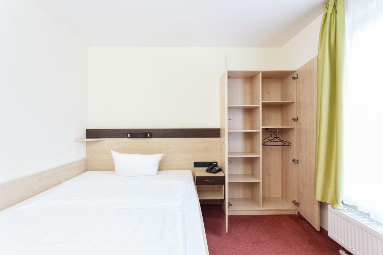 Hotel Mit-Mensch Βερολίνο Εξωτερικό φωτογραφία